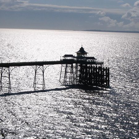 The Highcliffe Hotel Clevedon Room photo