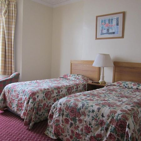 The Highcliffe Hotel Clevedon Room photo