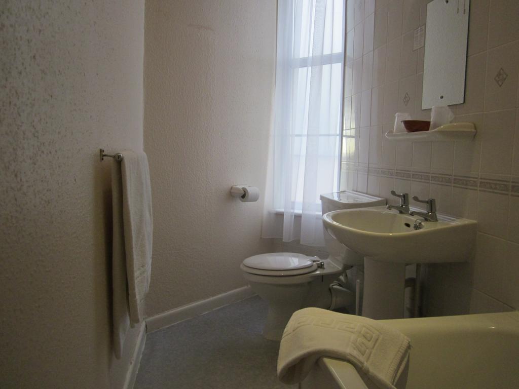 The Highcliffe Hotel Clevedon Room photo